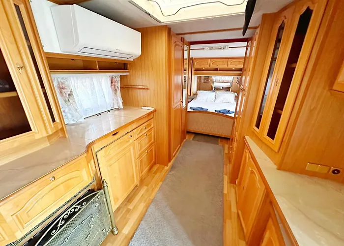 Campsite каравани дрийм арапя